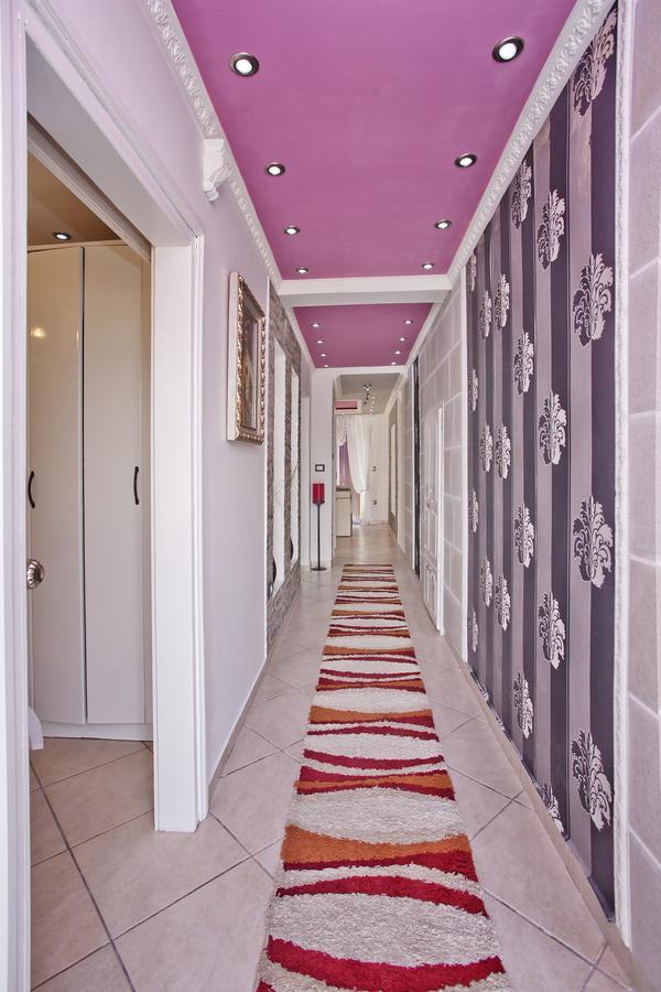 Apartments Admiral เปราสต์ ภายนอก รูปภาพ
